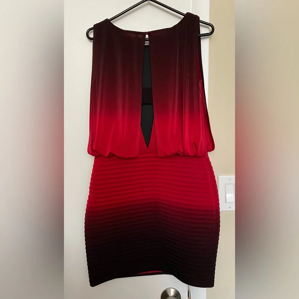 NWOT Xscape Red Black Ombré Blouson Top Ribbed Bottom Size 8 - Picture 7 of 13